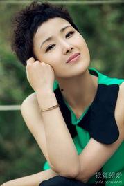 黄曼老公照片,魅力四溢，实力派演员背后的温馨守护者