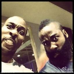 丝袜大叔微博,揭秘时尚大叔的潮流生活