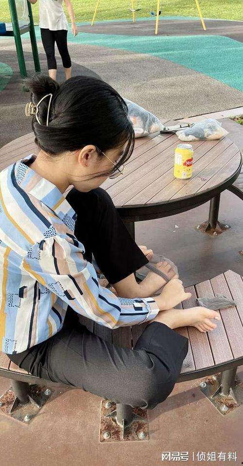 穿短丝袜视频全过程,短袜穿搭全过程解析